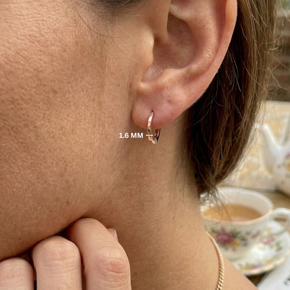 Hoop Earrings Solid in 10K/14K gold and platinum with certified lab-grown or natural diamonds
