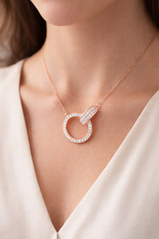Interlocking Circle Diamond Pendant in 10K/14K gold and platinum with certified lab-grown or natural diamonds