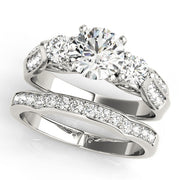 Elegant Three-Stone Round Diamond Engagement Ring in 10K/14K gold and platinum with certified lab-grown or natural diamonds