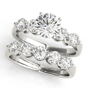 Luxe Prong-Set Round Diamond Engagement Ring in 10K/14K gold and platinum with certified lab-grown or natural diamonds
