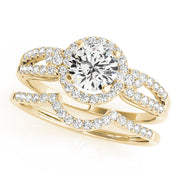 Bespoke Halo Round Diamond Engagement Ring in 10K/14K gold and platinum with certified lab-grown or natural diamonds