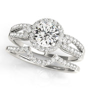 Bespoke Halo Round Diamond Engagement Ring in 10K/14K gold and platinum with certified lab-grown or natural diamonds
