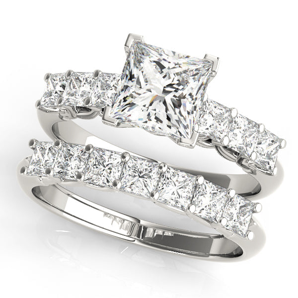 Classic Prong-Set Princess Diamond Engagement Ring in 10K/14K gold and platinum with certified lab-grown or natural diamonds
