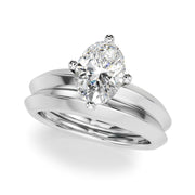 Romantic Ov Center Mq & Rd Sides Oval Diamond Engagement Ring â€” 10K/14K Gold & Platinum