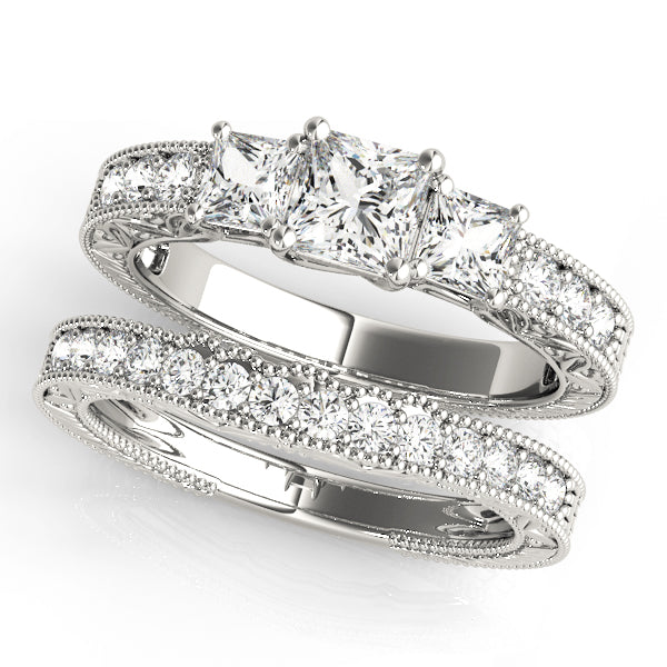 Vintage Princess Diamond Trilogy Ring in 10K/14K gold and platinum with certified lab-grown or natural diamonds