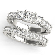 Vintage Princess Diamond Trilogy Ring in 10K/14K gold and platinum with certified lab-grown or natural diamonds