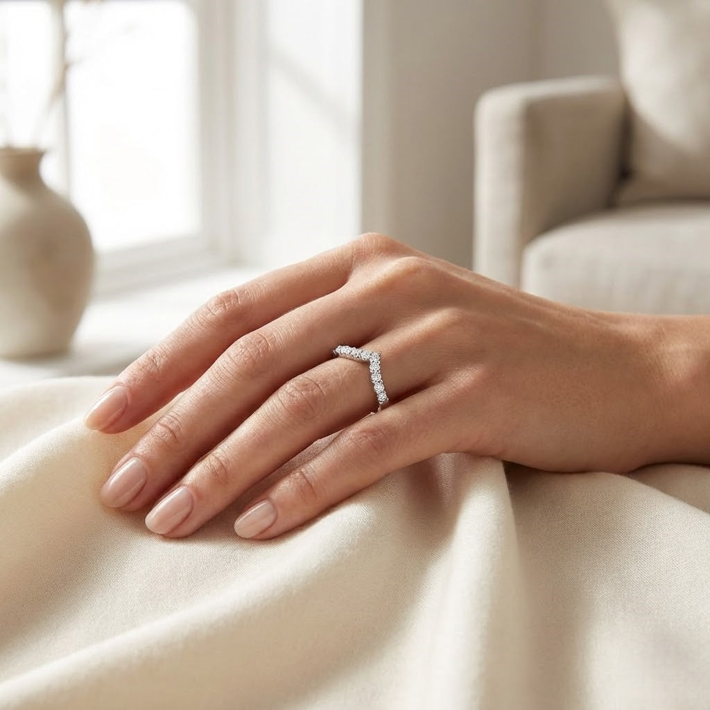 Claw Set V Shape Diamond Chevron Ring in 10K/14K gold and platinum with certified lab-grown or natural diamonds