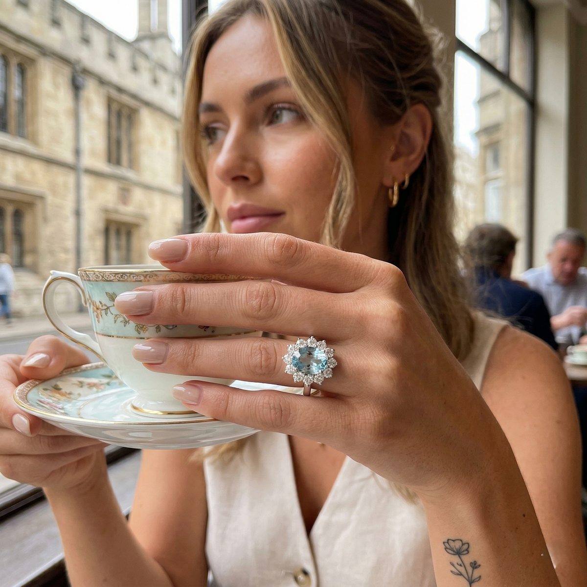 Aquamarine Halo Enagament Ring in 10K/14K gold and platinum with certified lab-grown or natural diamonds