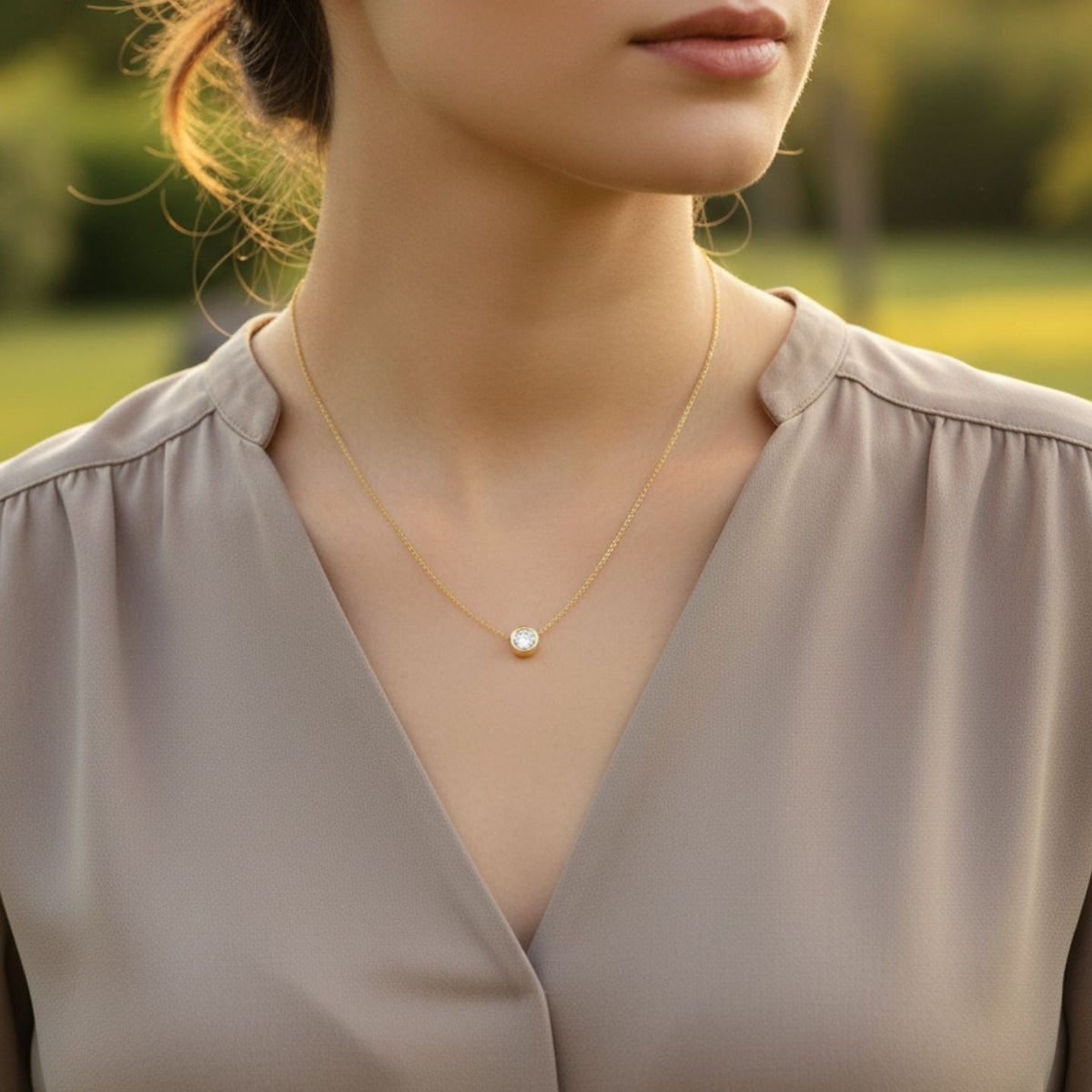 Round Diamond Solitaire Pendant Necklace in 10K/14K gold and platinum with certified lab-grown or natural diamonds