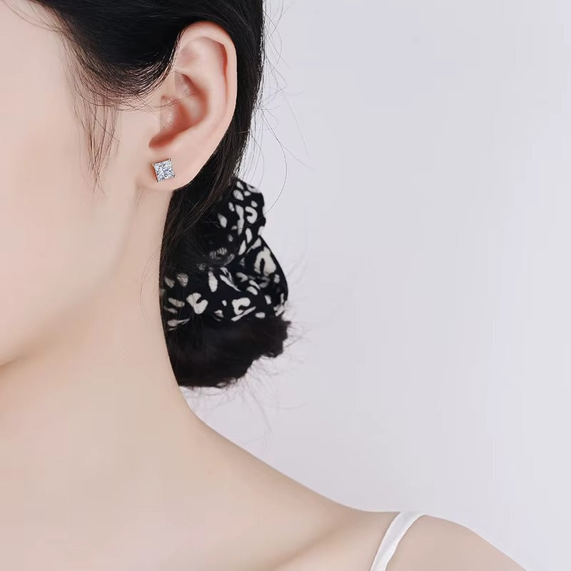 Stud Earrings with Princess-Cut Lab-Grown Diamond - 0.50ct in 10K/14K gold and platinum with certified lab-grown or natural diamonds