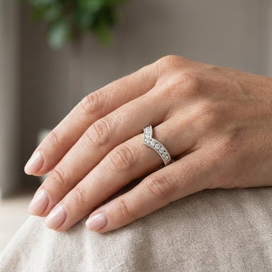 Polished V Shape Diamond Ring in in 10K/14K gold and platinum with certified lab-grown or natural diamonds