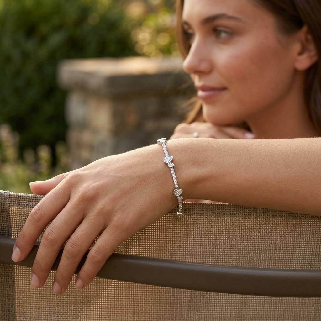 Natural Round & Pear Diamond Tennis Bracelet in 10K/14K gold and platinum with certified lab-grown or natural diamonds