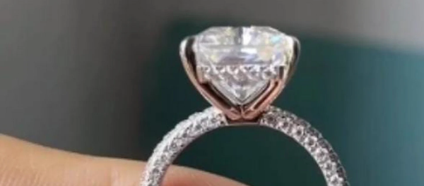 This diamond engagement